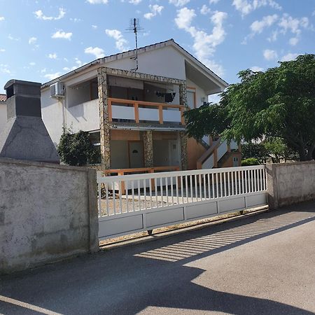 Lipa Mare Vir Apartment Luaran gambar